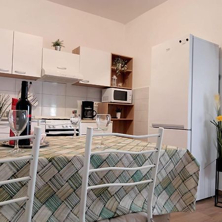 Apartmani Tomić Seline Zewnętrze zdjęcie